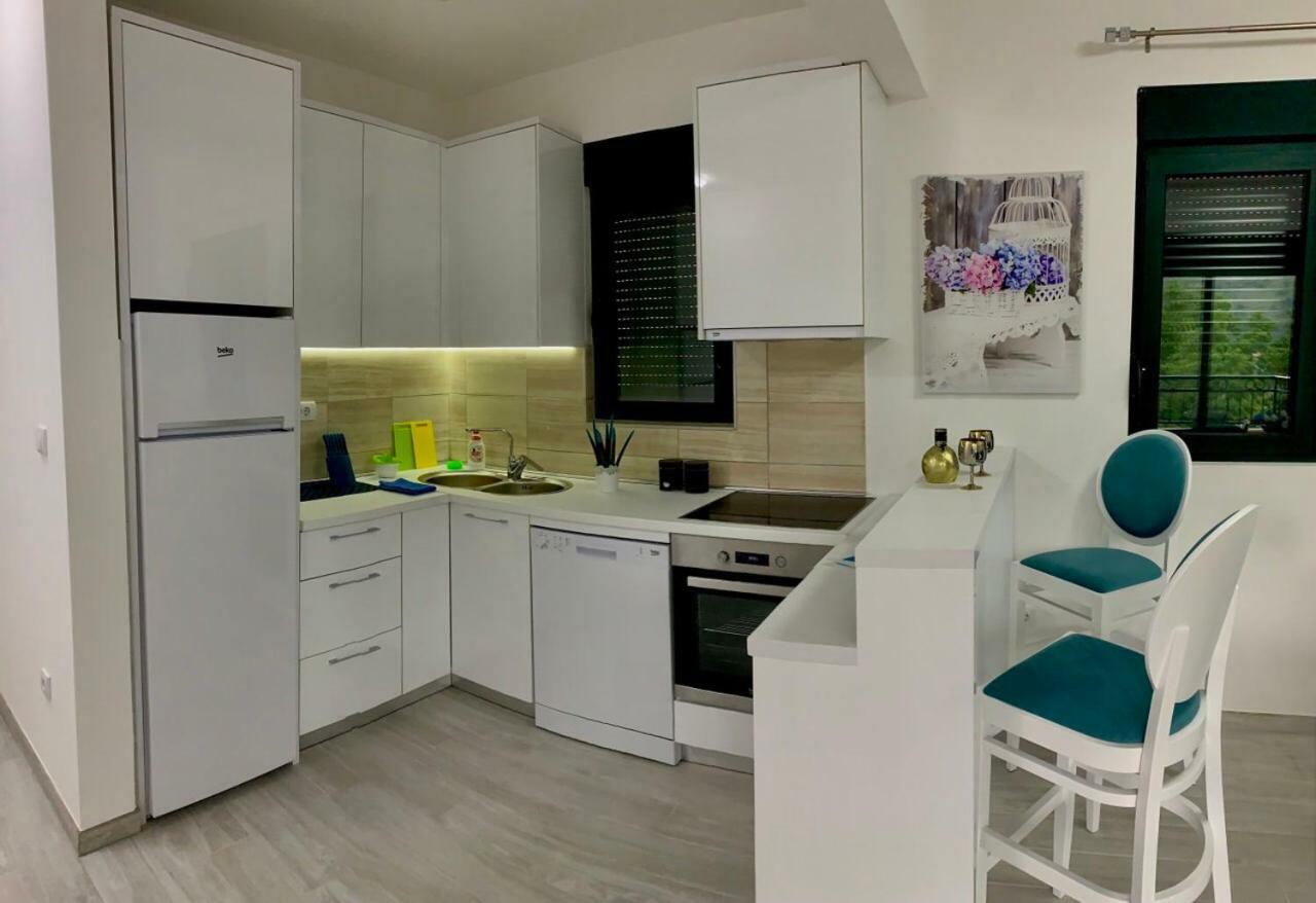 Absolute Apartman Cattaro Esterno foto
